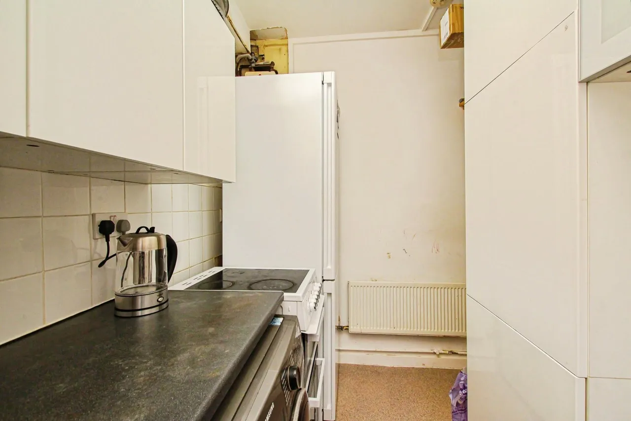 Gibson Close, London, E1, photo 13