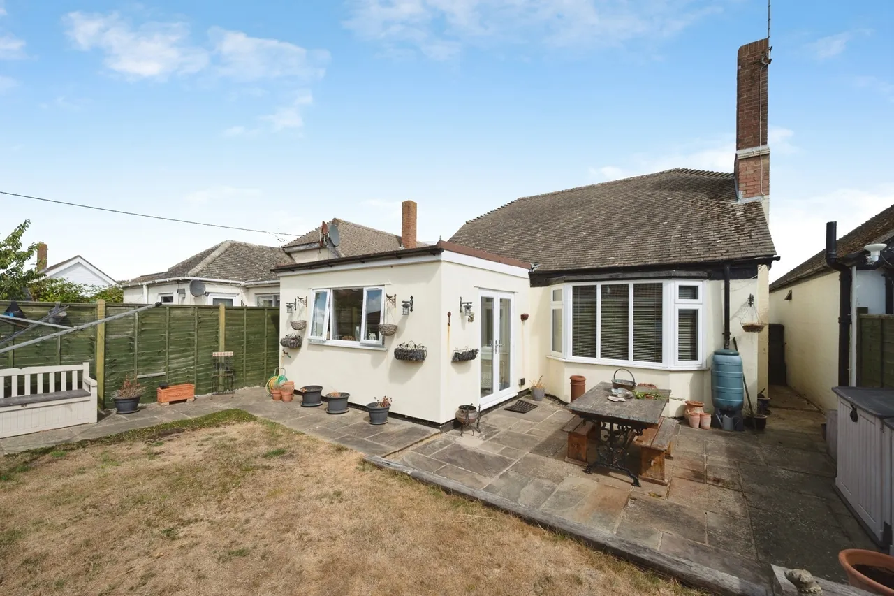 Elm Close Estate, Hayling Island, PO11, photo 12