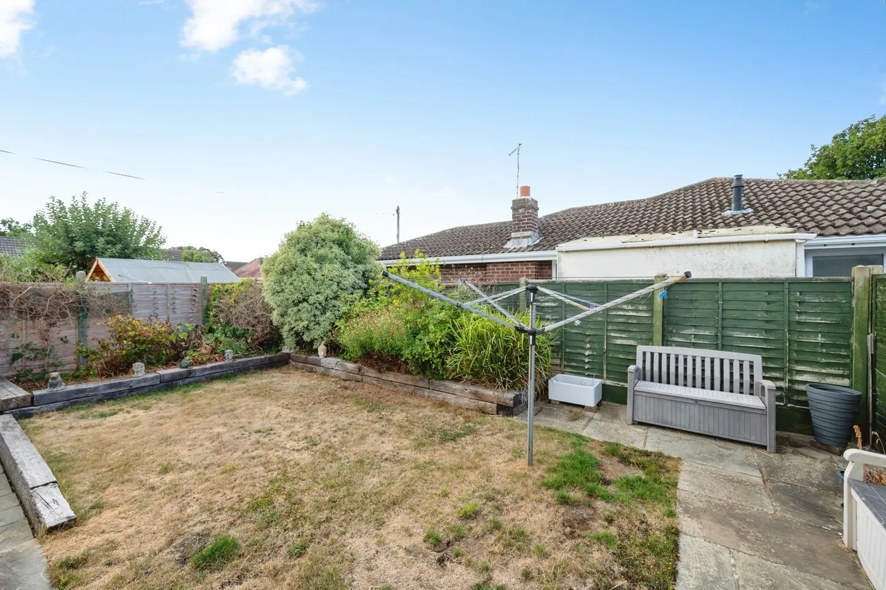 Elm Close Estate, Hayling Island, PO11, photo 11