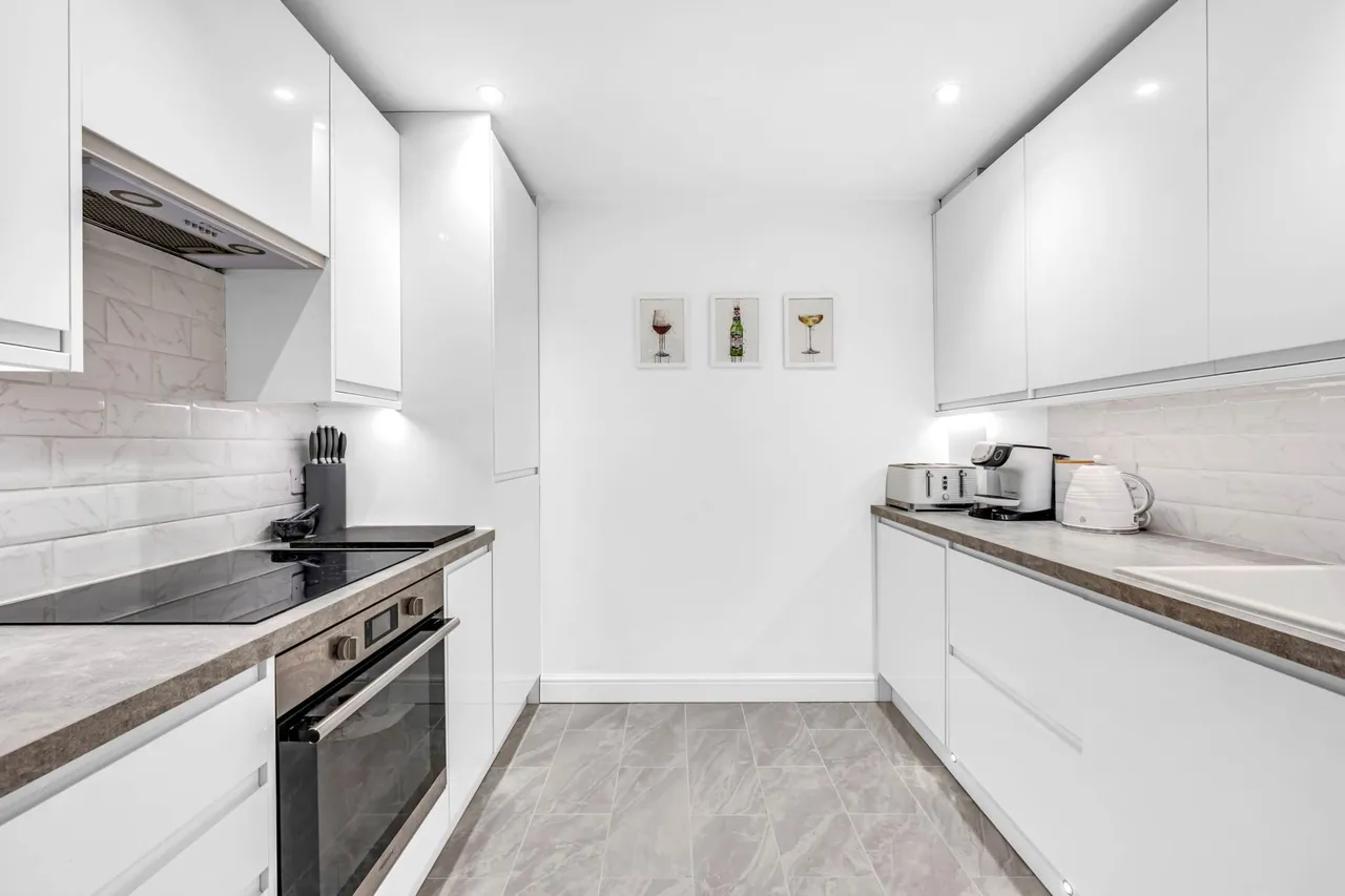 Bordeston Court, The Ham, TW8 8HW, photo 5