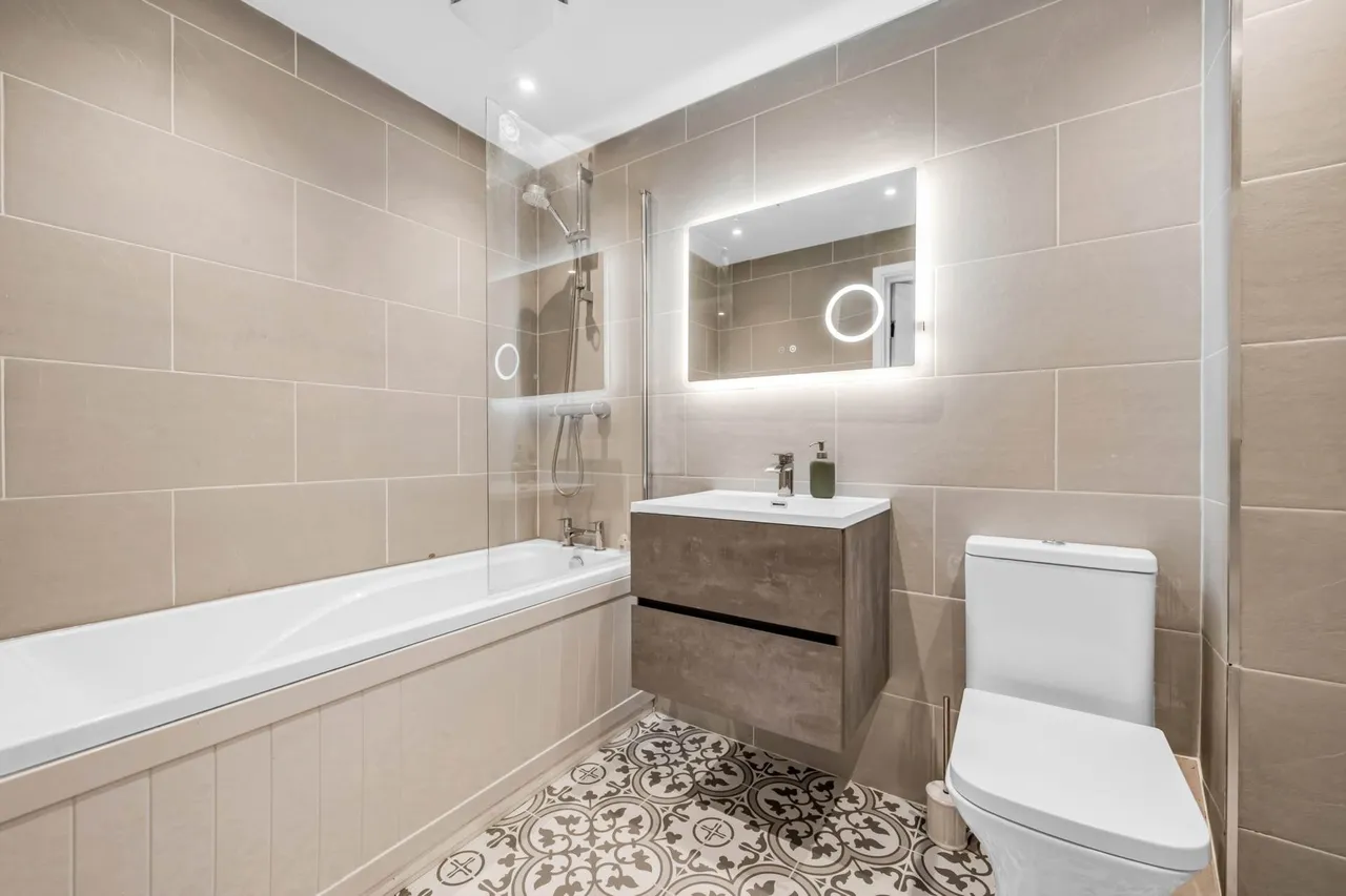 Bordeston Court, The Ham, TW8 8HW, photo 10