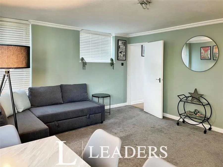 2 bed flat to rent, Brighton Square, Brighton, BN1