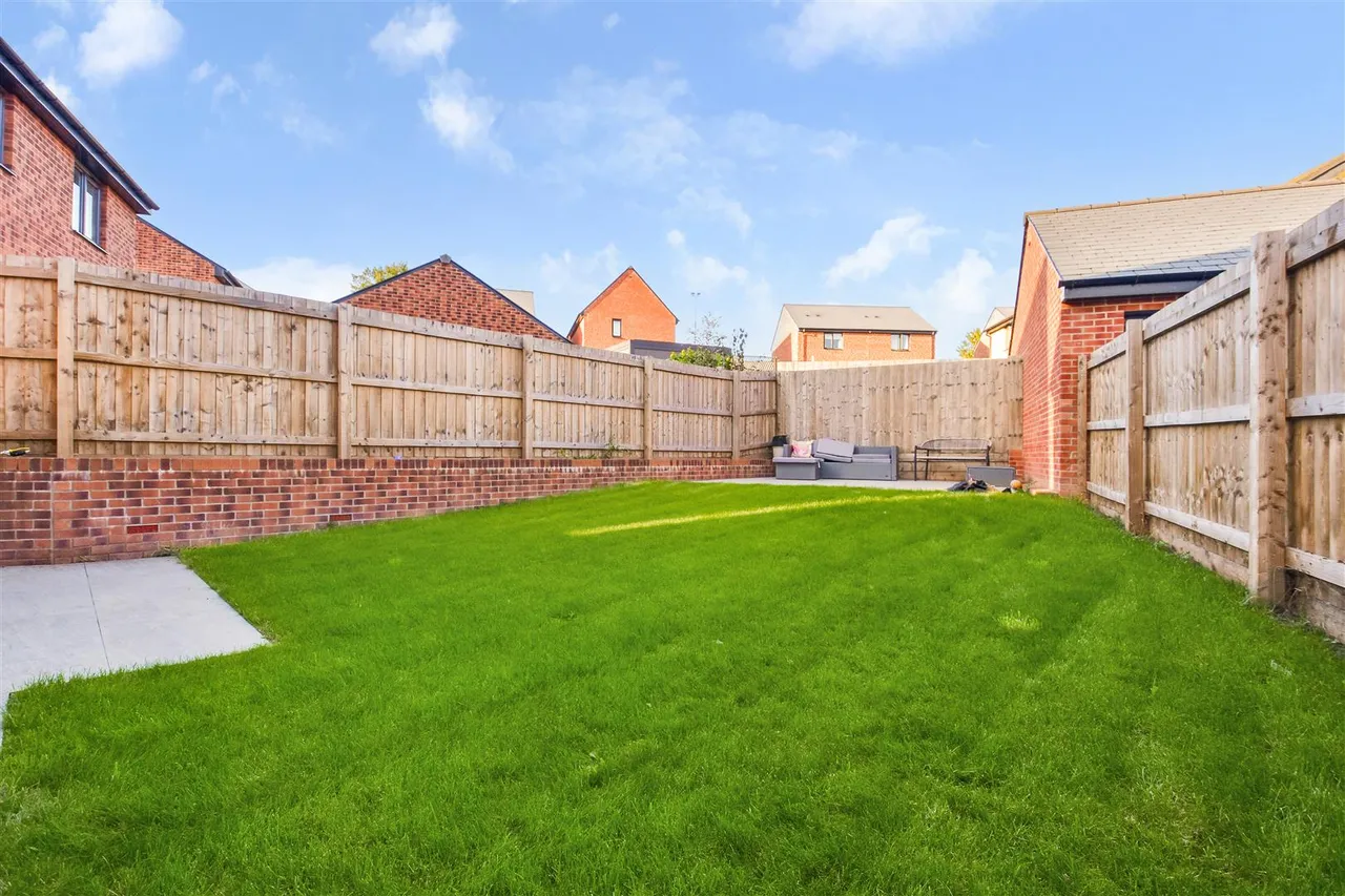 Mary Drive, Cullompton, photo 23