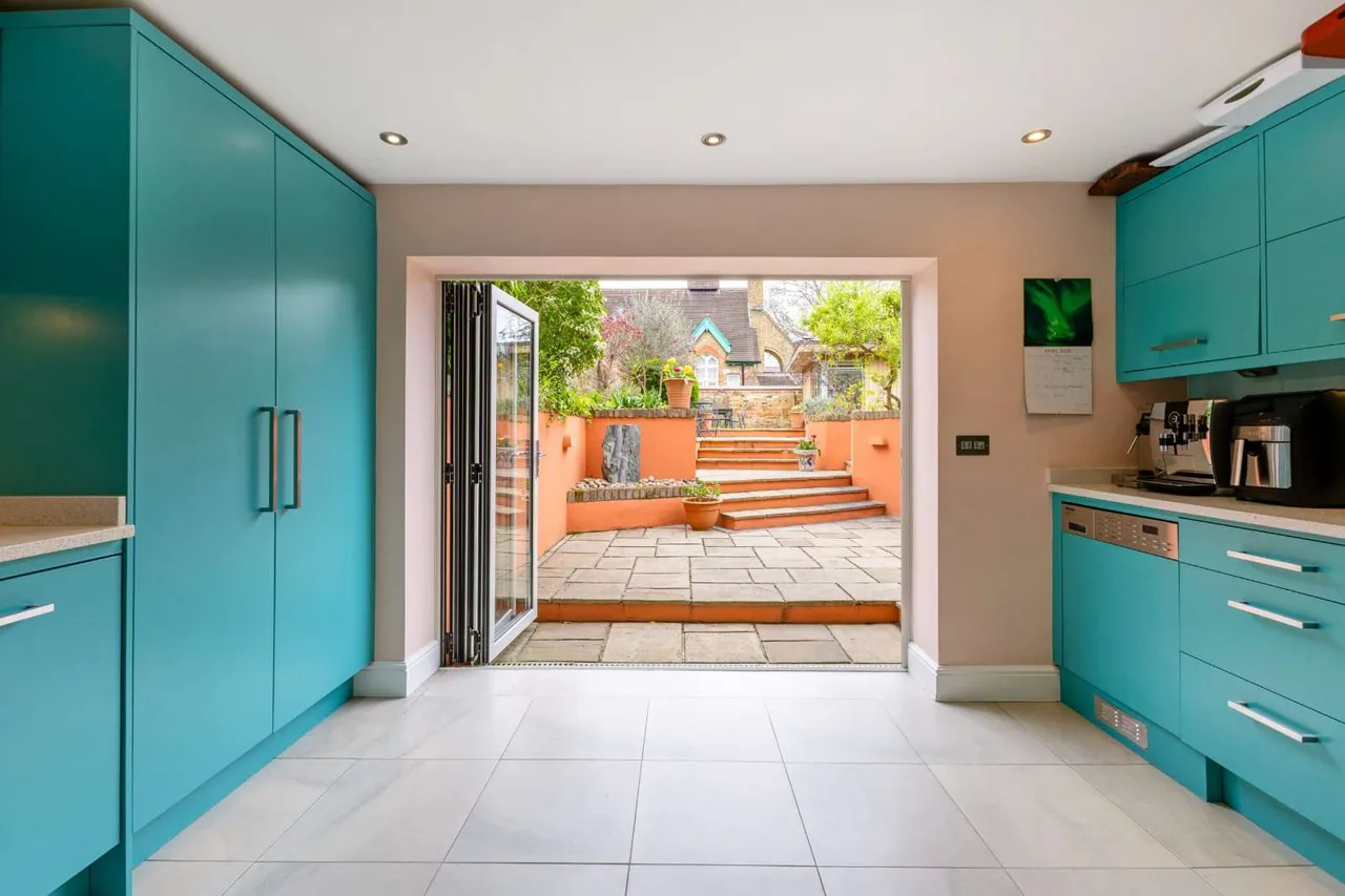 Bridgeman Road, Teddington, TW11, photo 3