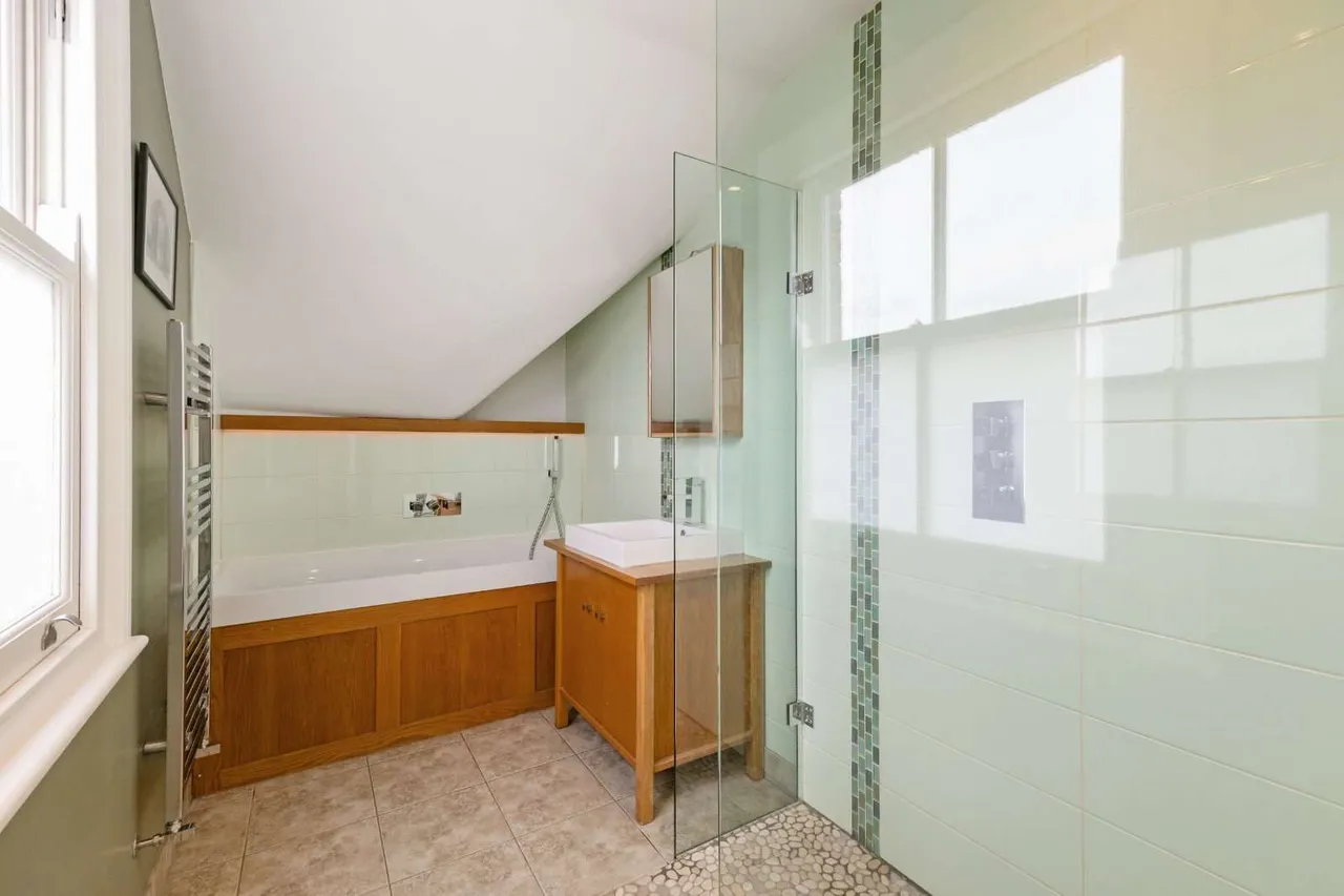 Bridgeman Road, Teddington, TW11, photo 13