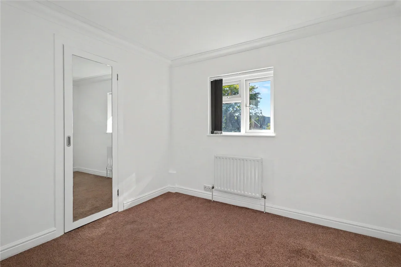 Sundridge Road, Woking, GU22, photo 9