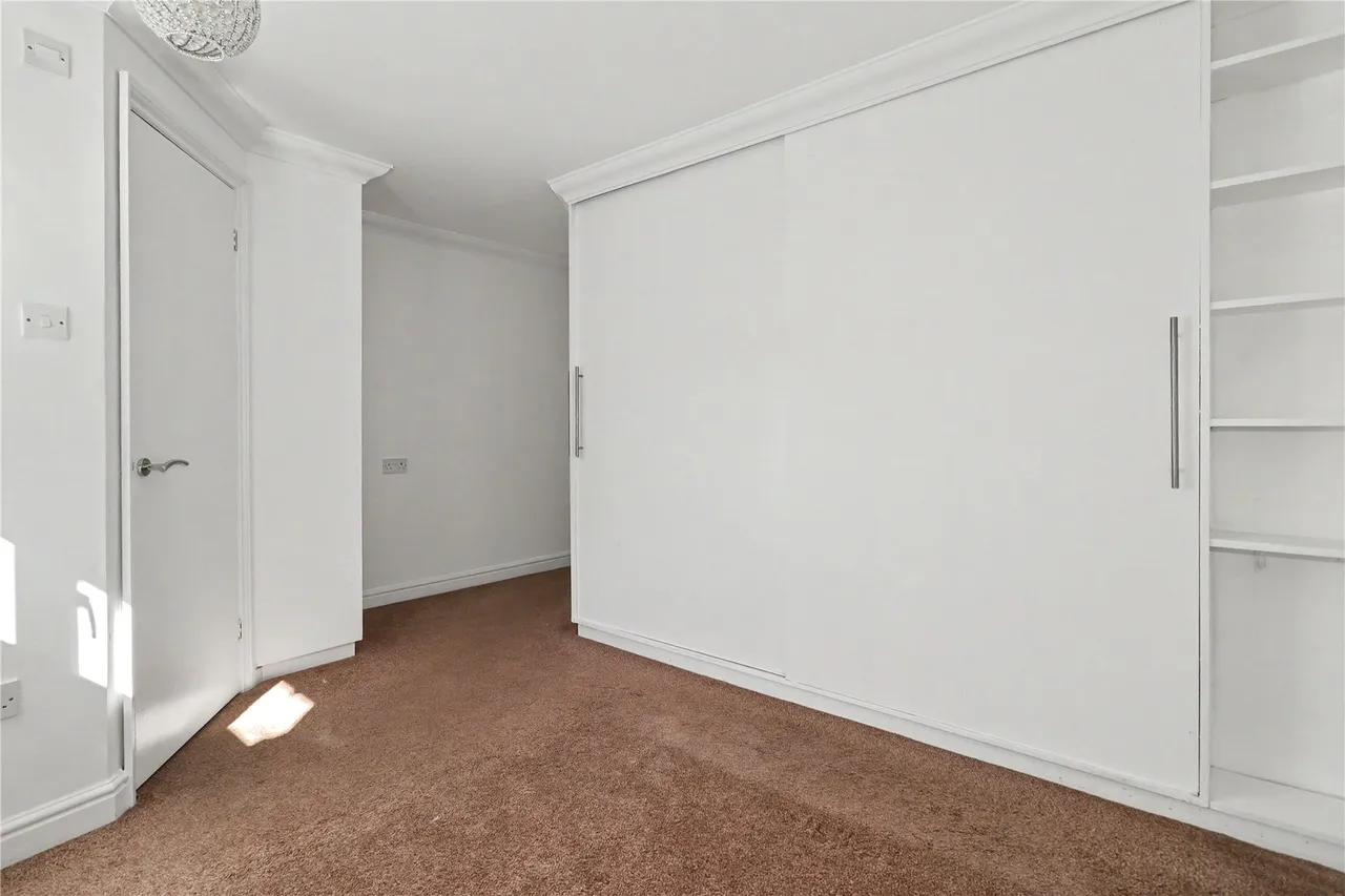Sundridge Road, Woking, GU22, photo 10