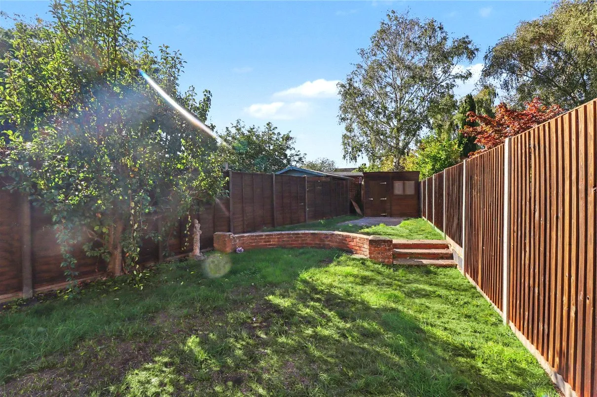 Sundridge Road, Woking, GU22, photo 17