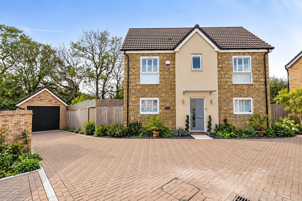 3 bed house for sale, Ozark Road, Cheddar, BS27
