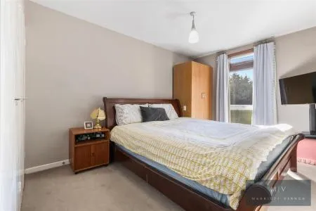 Tipton Drive, Croydon, photo 5