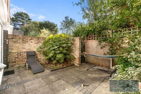 Tipton Drive, Croydon, photo 15