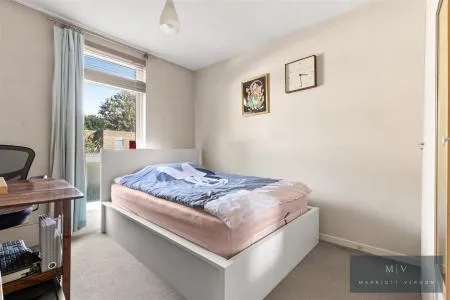 Tipton Drive, Croydon, photo 8