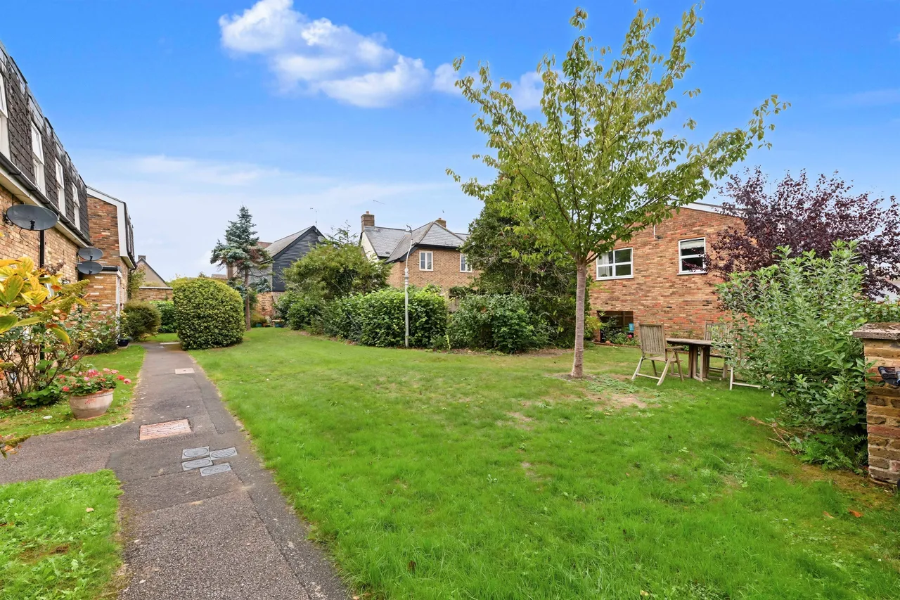 Mansard Close, Tring, HP23, photo 15