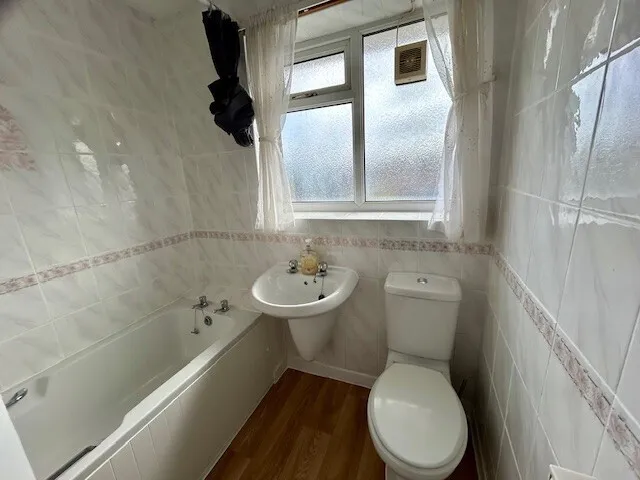 Denny Close, Upton, CH49, photo 6