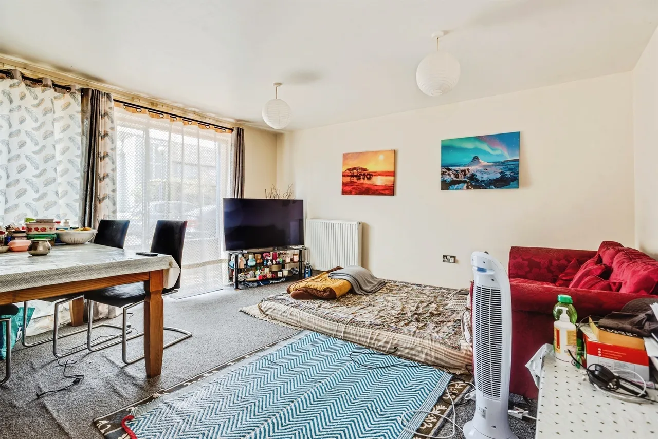 Lincoln Street, Swindon, SN1, photo 4