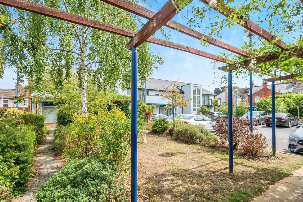 Lincoln Street, Swindon, SN1, photo 11