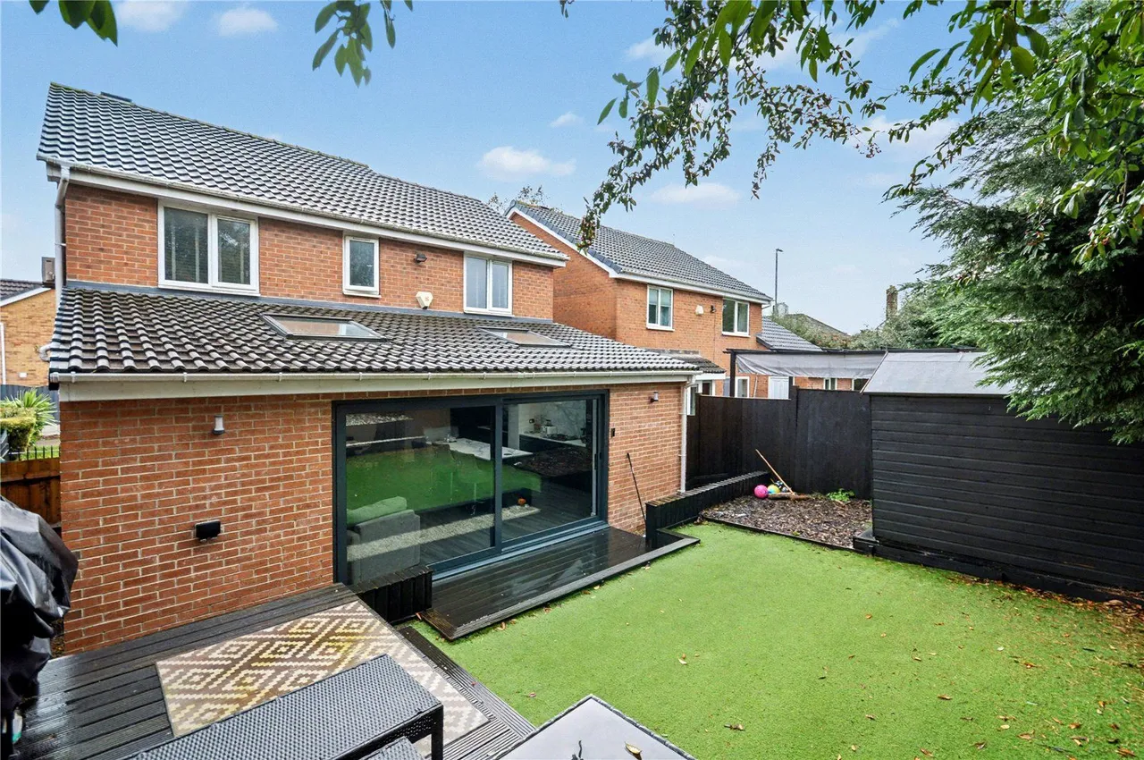 Laurel Place, Middleton, LS10, photo 15