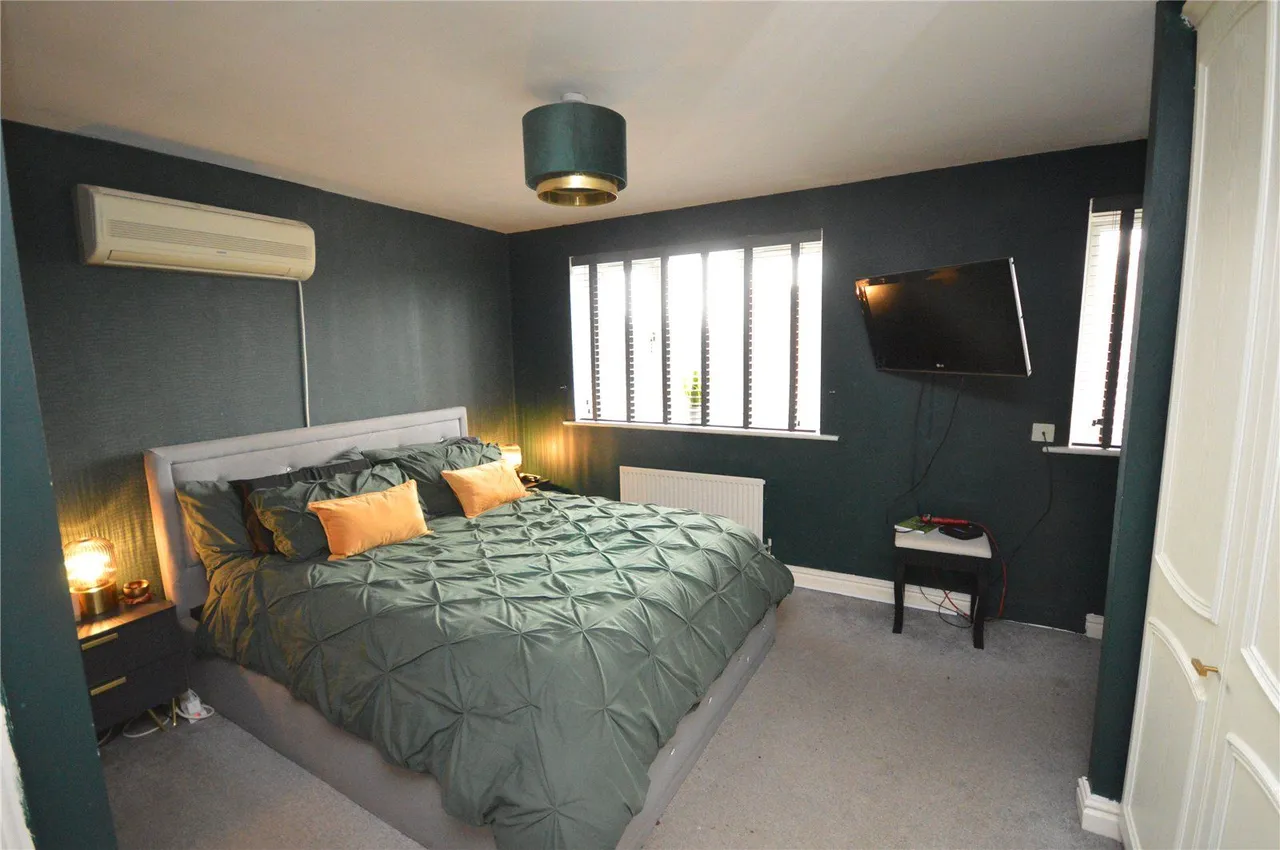 Laurel Place, Middleton, LS10, photo 8