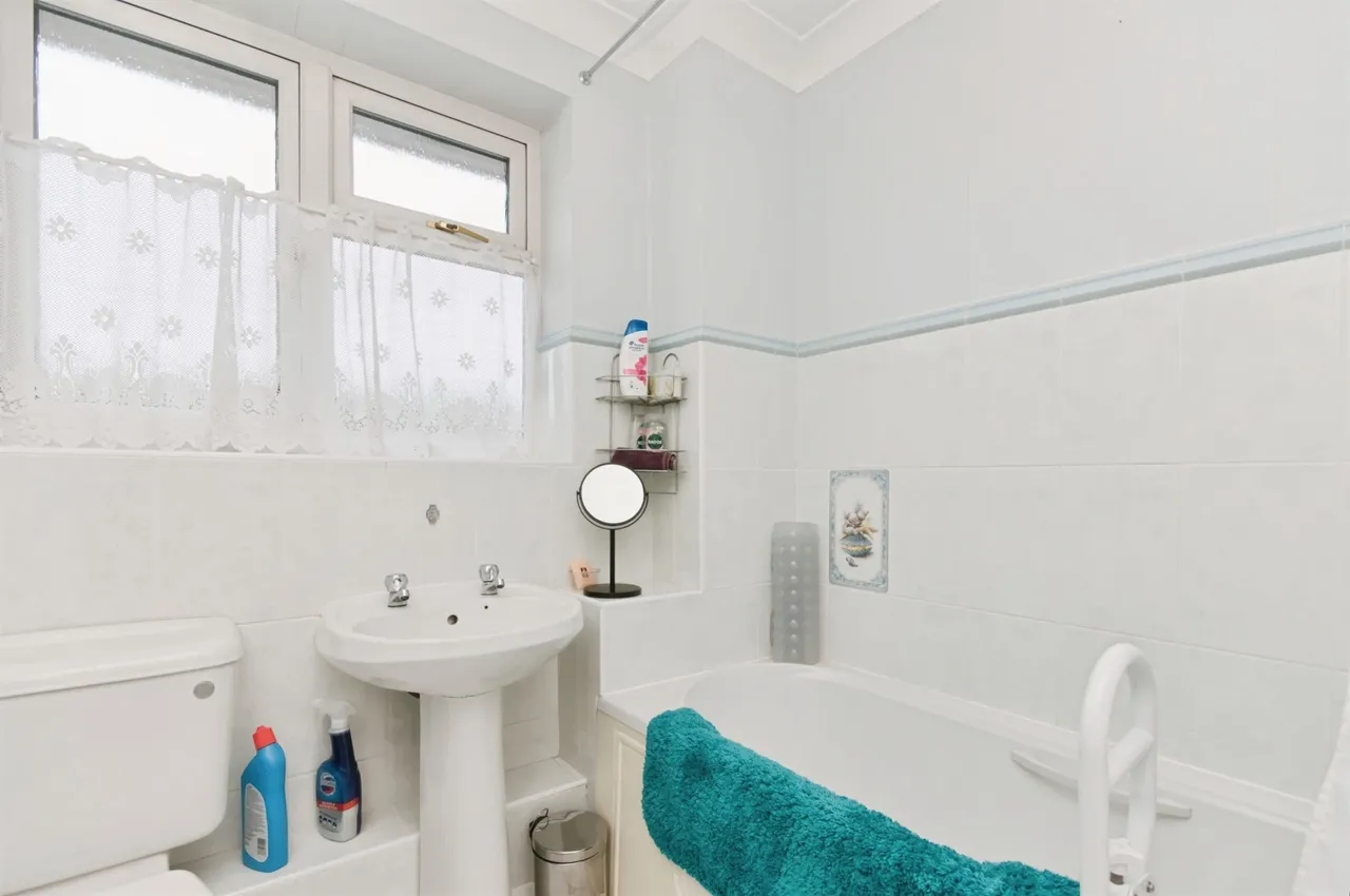 Grasmere Close, Eastbourne, BN23, photo 17