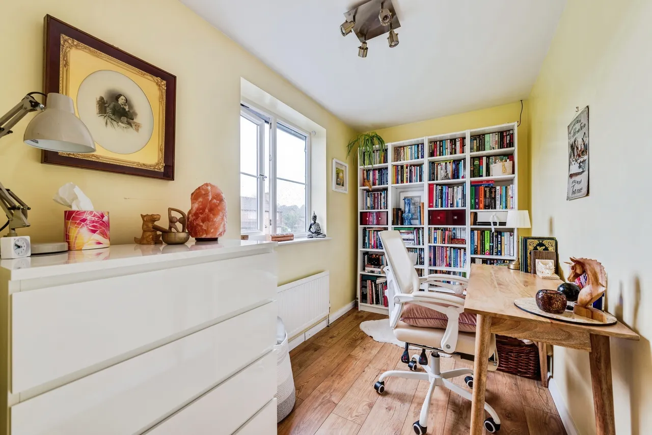 Ransome Close, Shaw, SN5, photo 14
