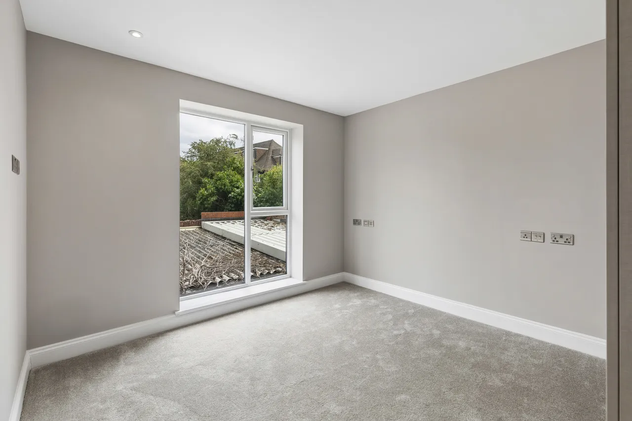 Flat 4 The Catsey Catsey Lane, Bushey..., photo 10