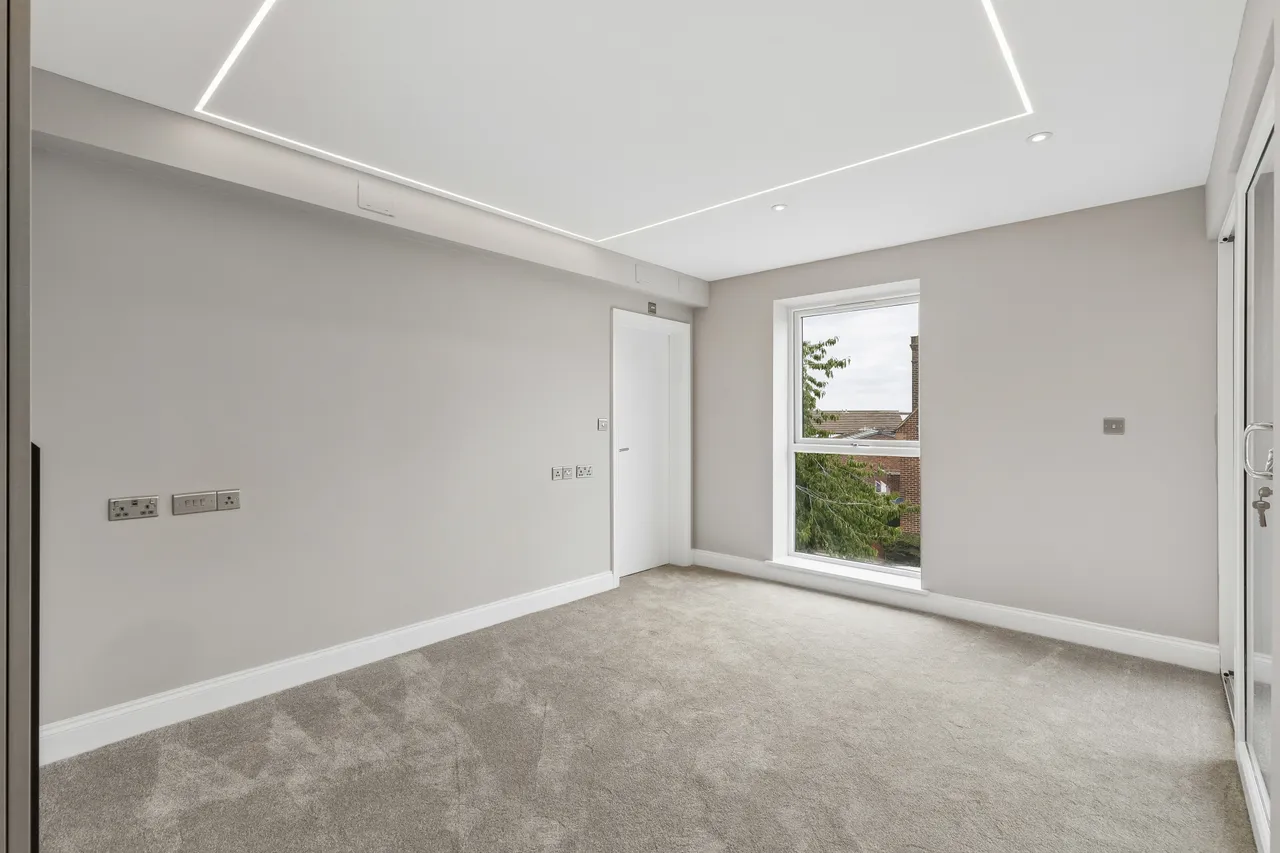 Flat 4 The Catsey Catsey Lane, Bushey..., photo 6