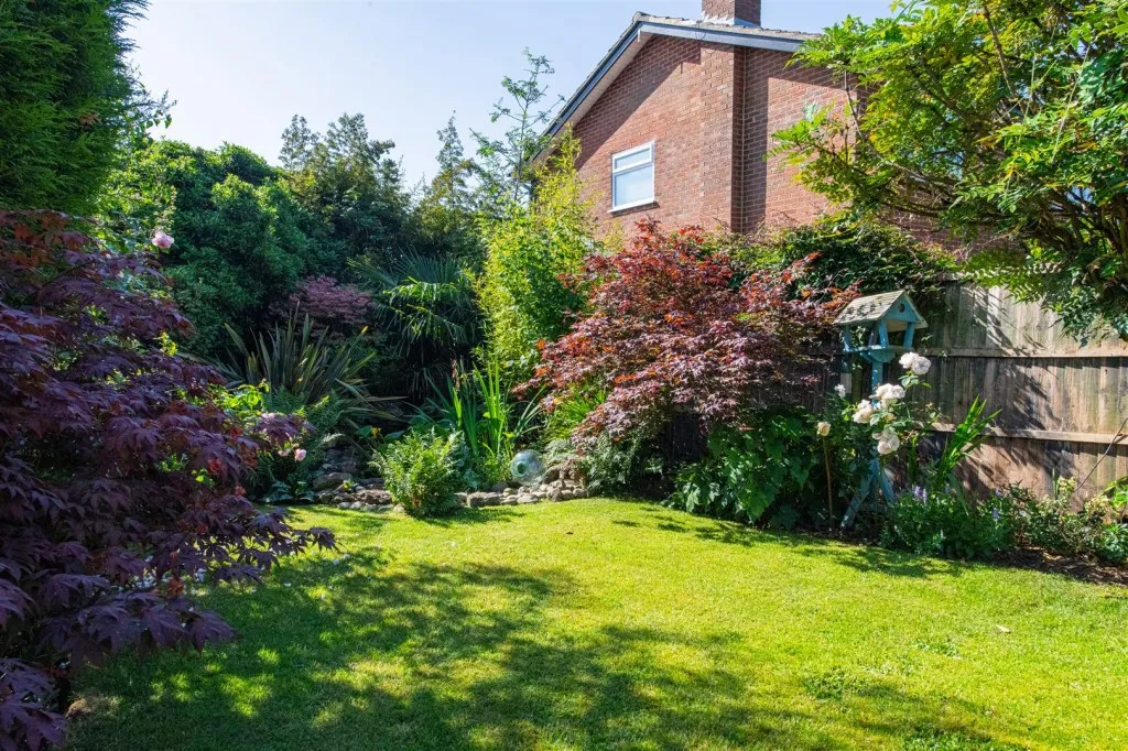 Court Drive, Kettering, photo 18