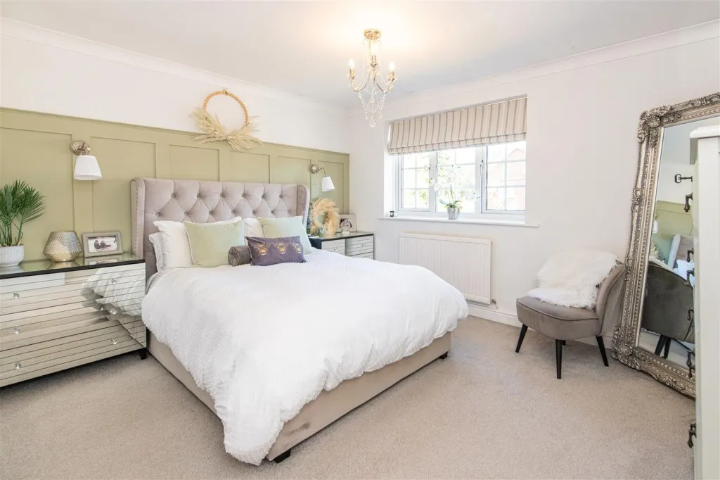 Court Drive, Kettering, photo 11