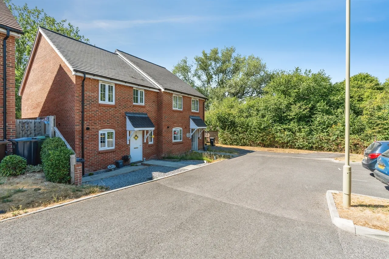 Battenberg Close, Romsey, SO51, photo 18