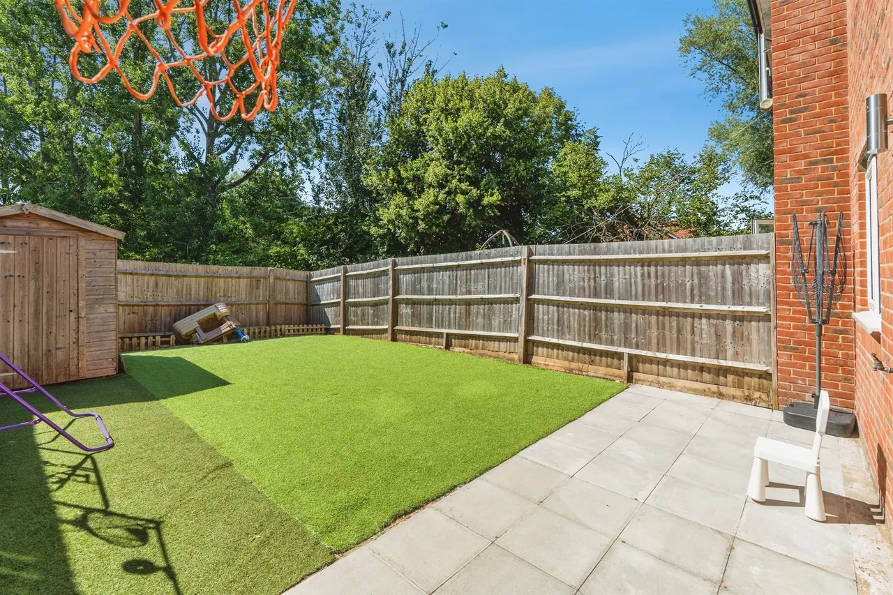 Battenberg Close, Romsey, SO51, photo 11