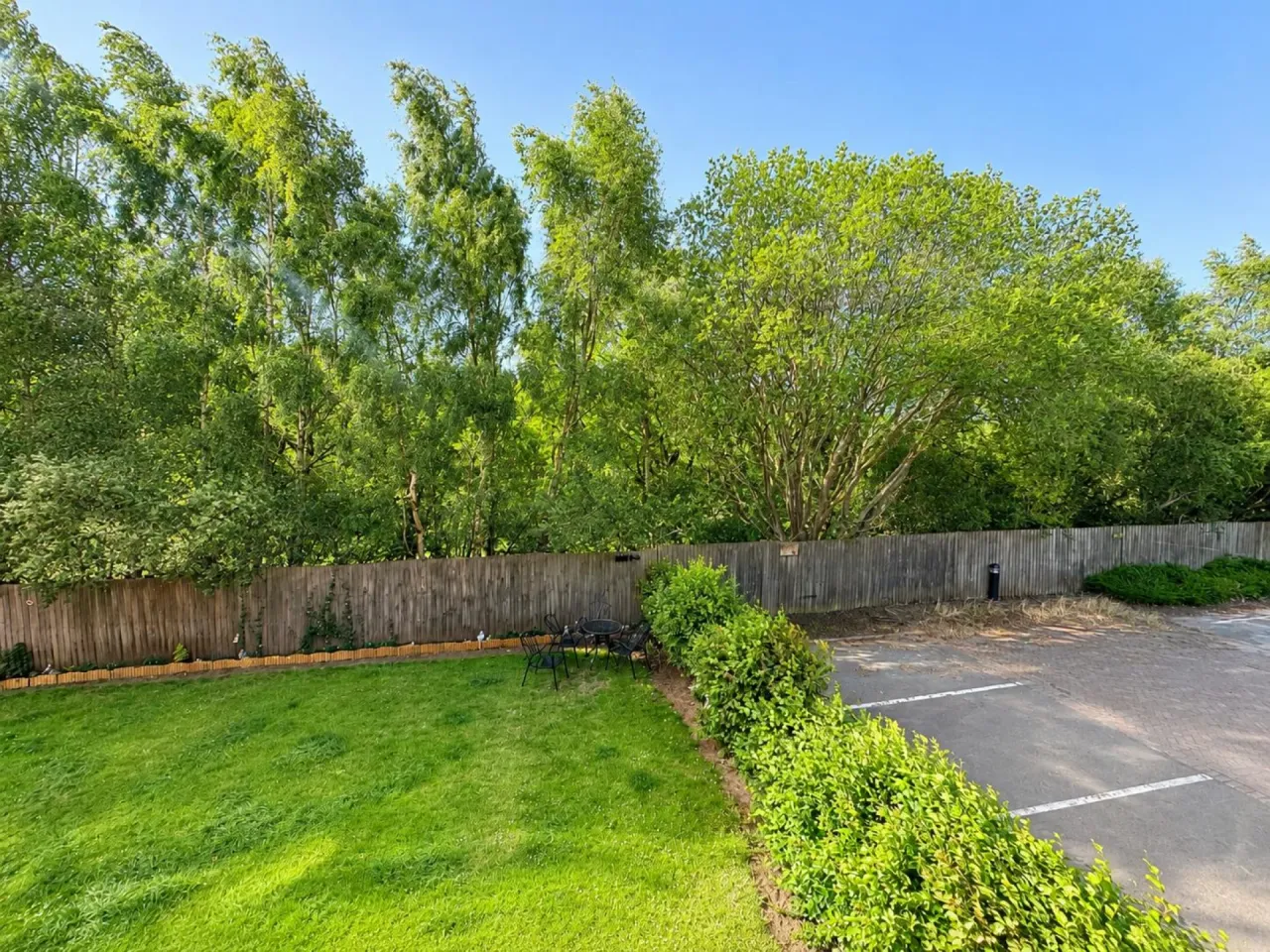 Violet Close, Huntington, photo 15