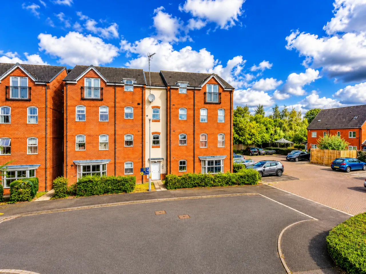 2 bed property for sale, Violet Close, Huntington