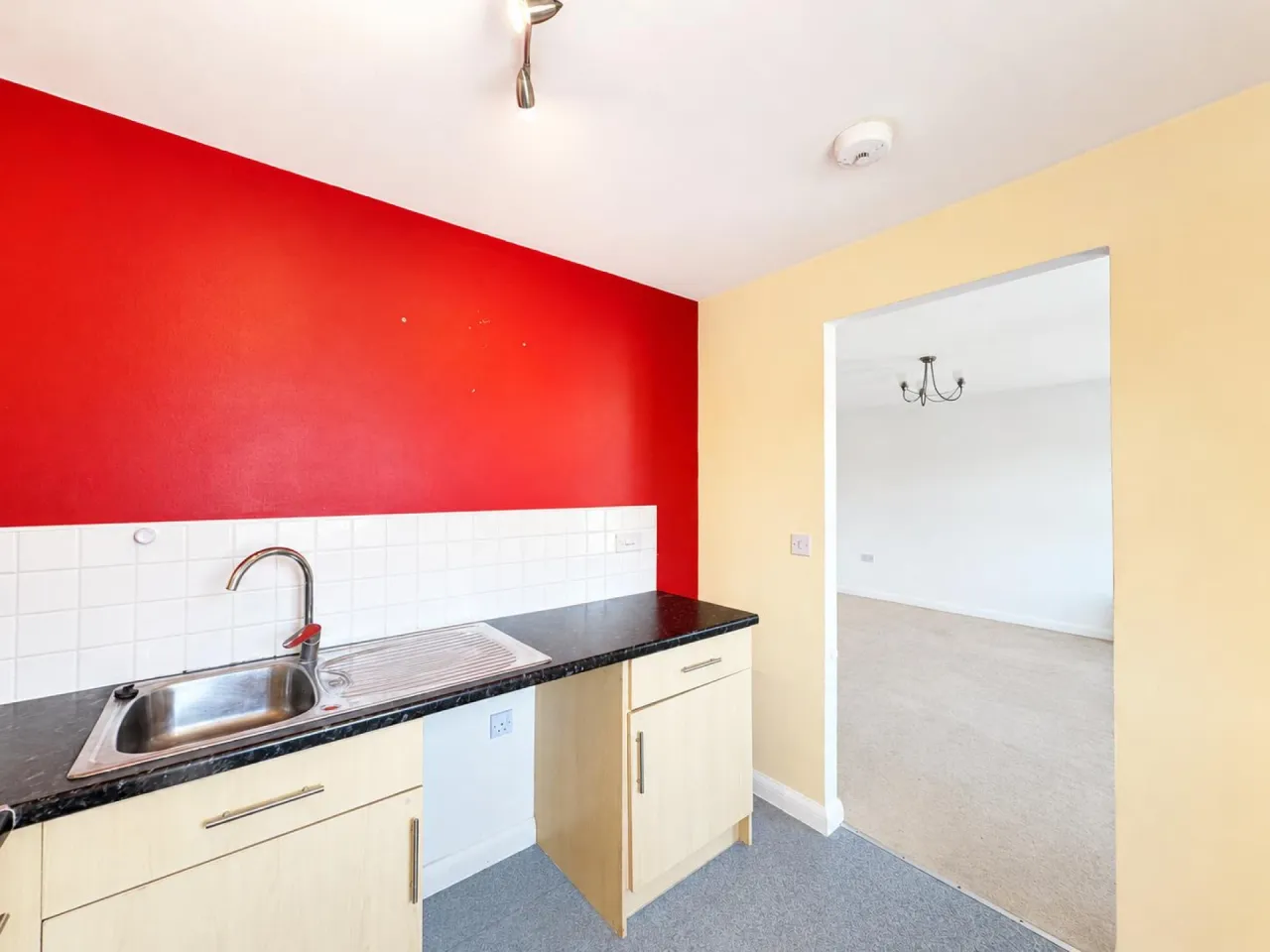 Violet Close, Huntington, photo 7