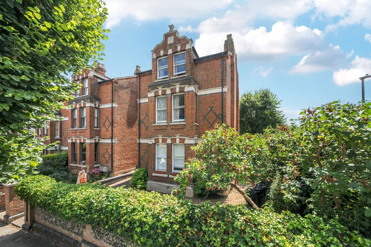 flat for sale, Crouch Hall Road, Crouch End, N8