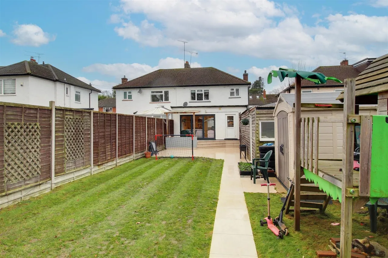 Windmore Avenue, Potters Bar EN6 3BE, photo 10