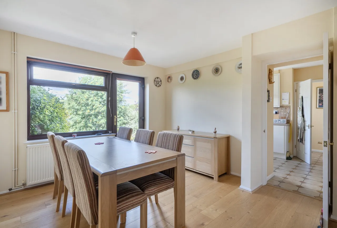 Brendon Close, Gloucestershire, Oldland Common, BS30 8QE, photo 4