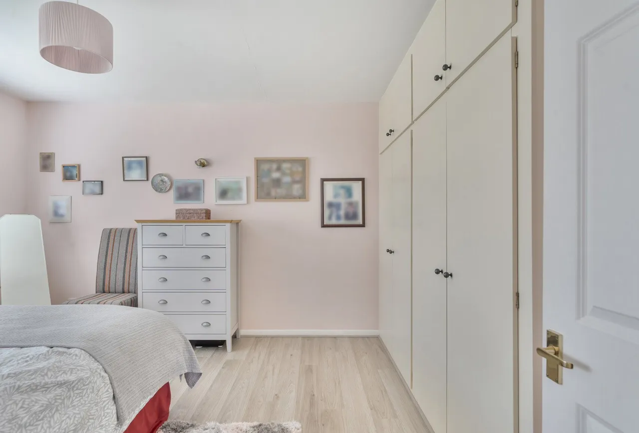 Brendon Close, Gloucestershire, Oldland Common, BS30 8QE, photo 10