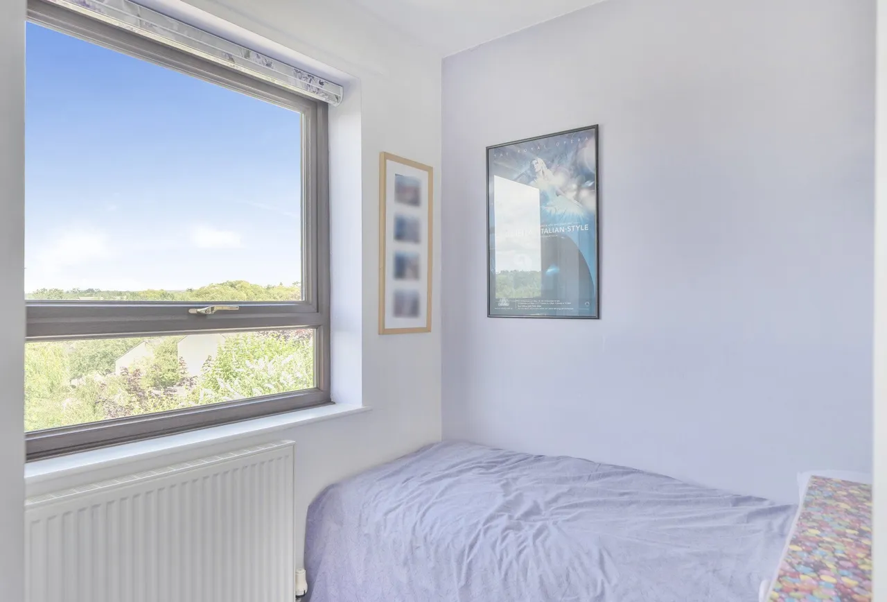Brendon Close, Gloucestershire, Oldland Common, BS30 8QE, photo 14