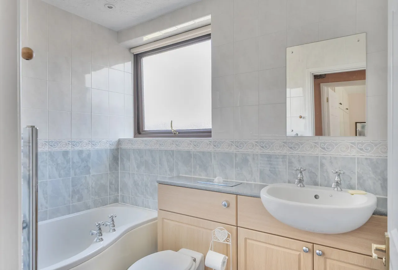 Brendon Close, Gloucestershire, Oldland Common, BS30 8QE, photo 15
