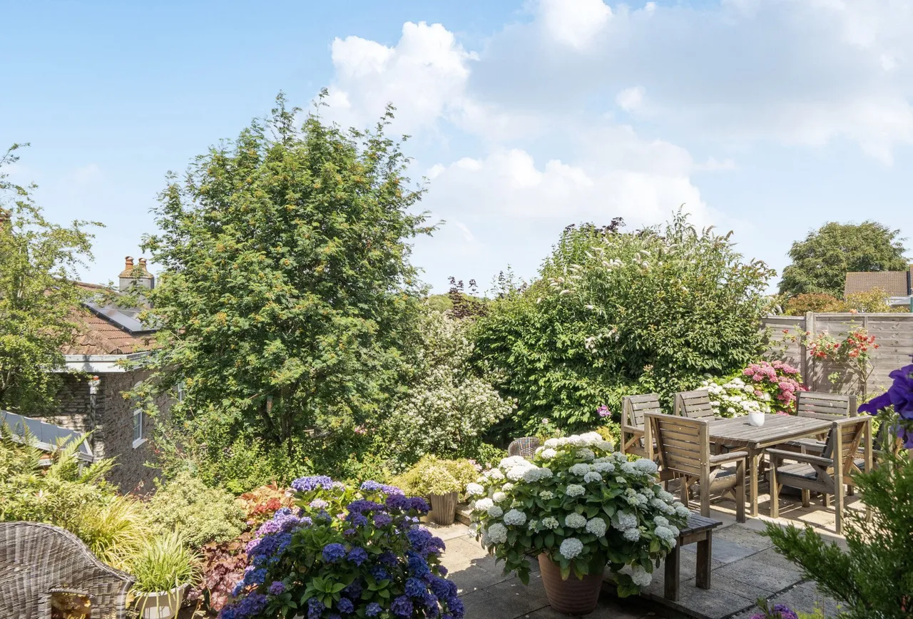 Brendon Close, Gloucestershire, Oldland Common, BS30 8QE, photo 20