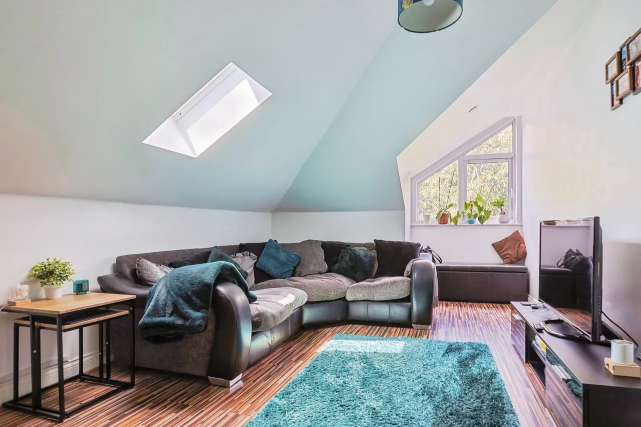 Avon Close, Bournemouth, BH8, photo 9
