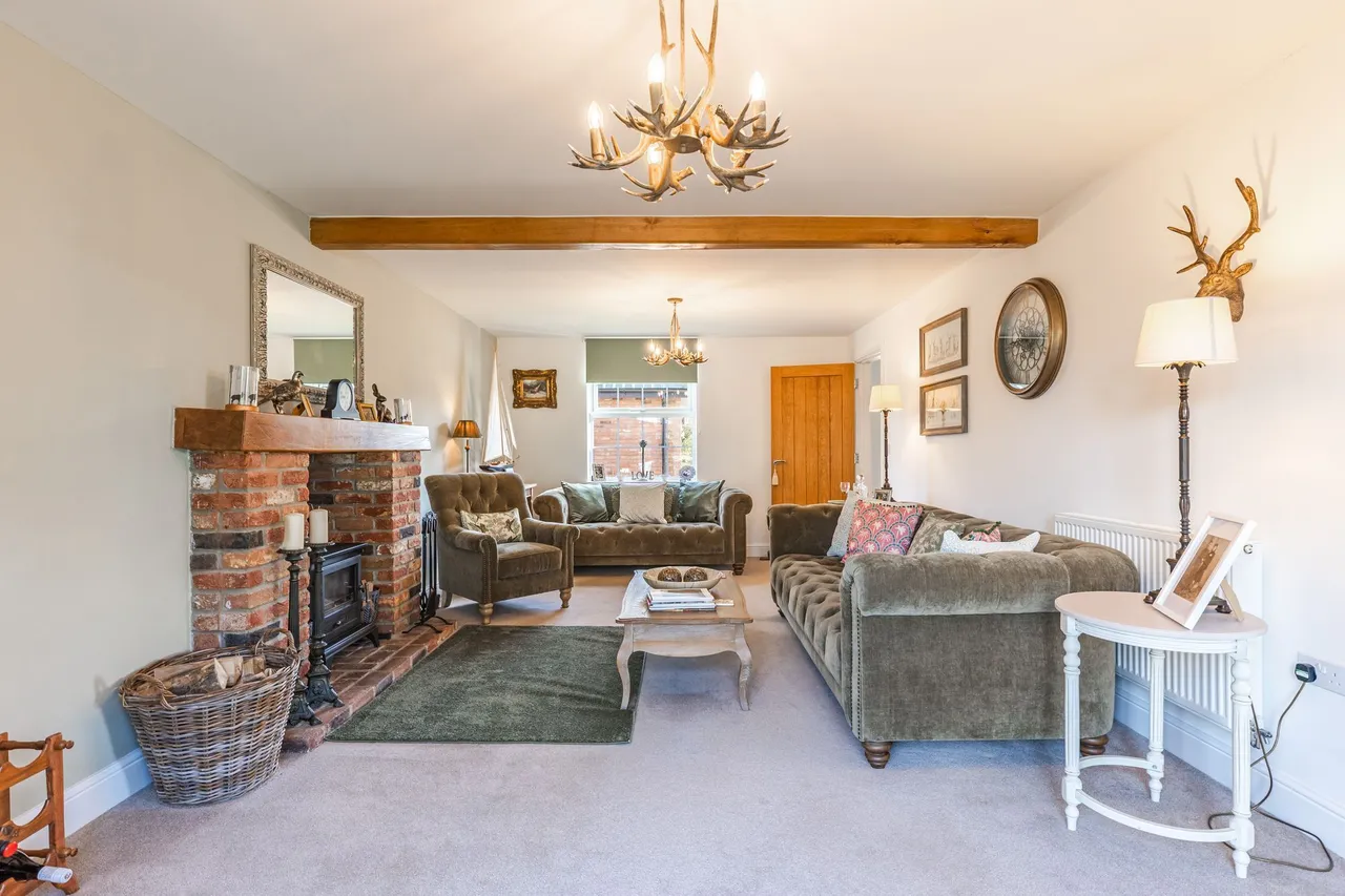A Charming Home in the Heart of Ashill, photo 3