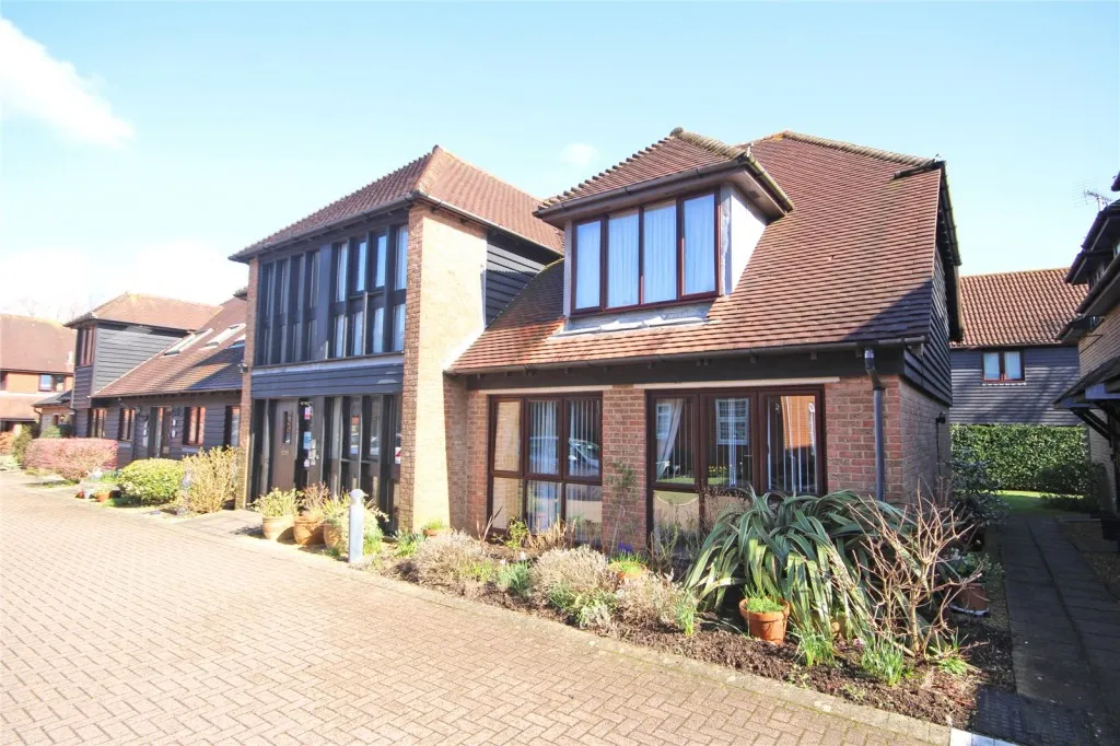 New Milton, Hampshire, photo 9