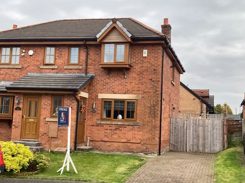 3 bed house for sale — Blackthorn Mews, Rochdale OL12 6XR