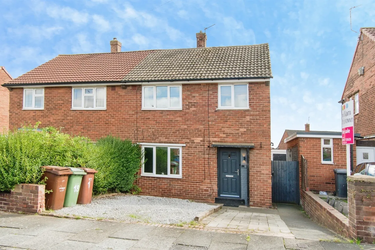 3 bed house for sale — Arnside Crescent, Castleford