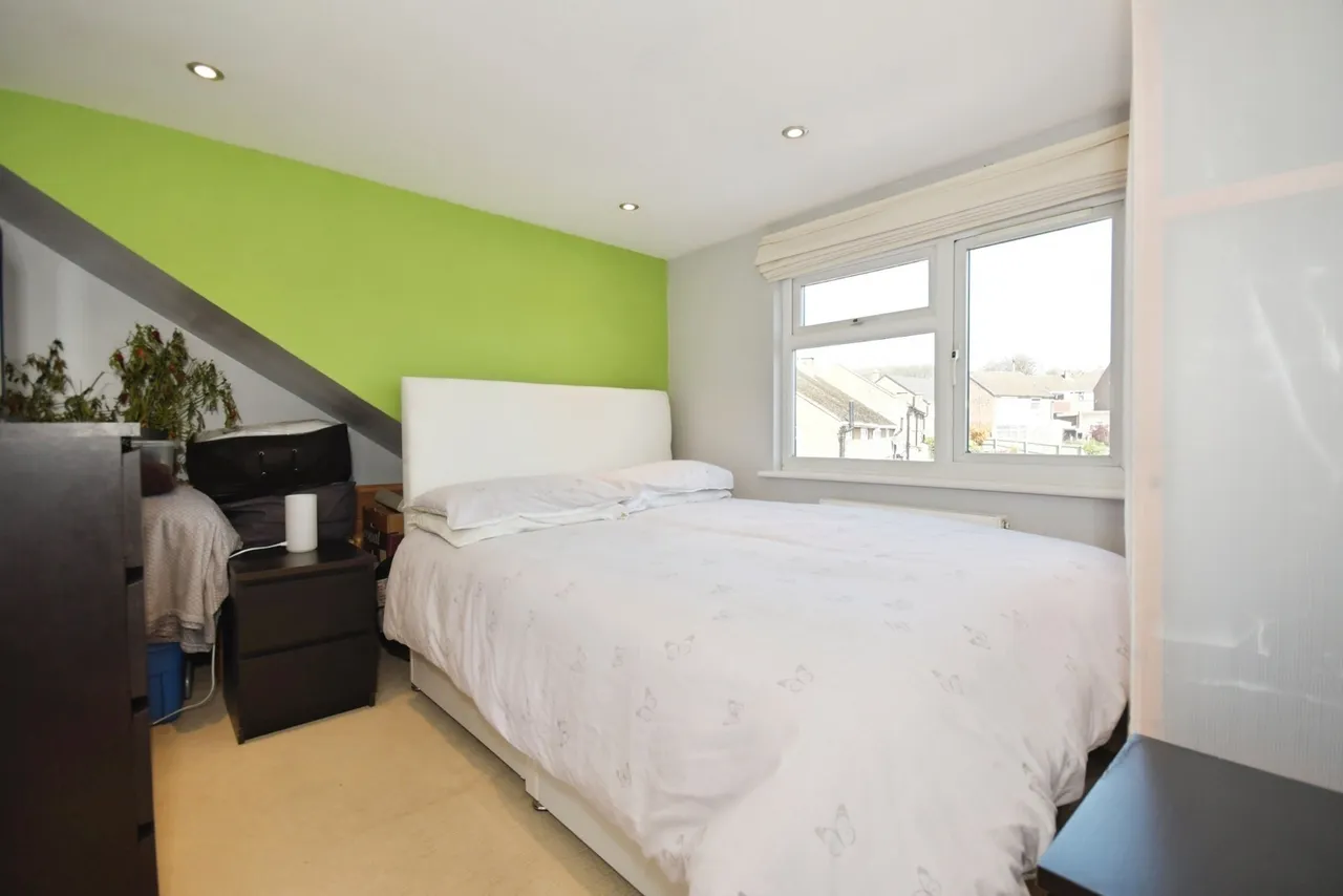 Bateman Close, New Whittington, S43, photo 10