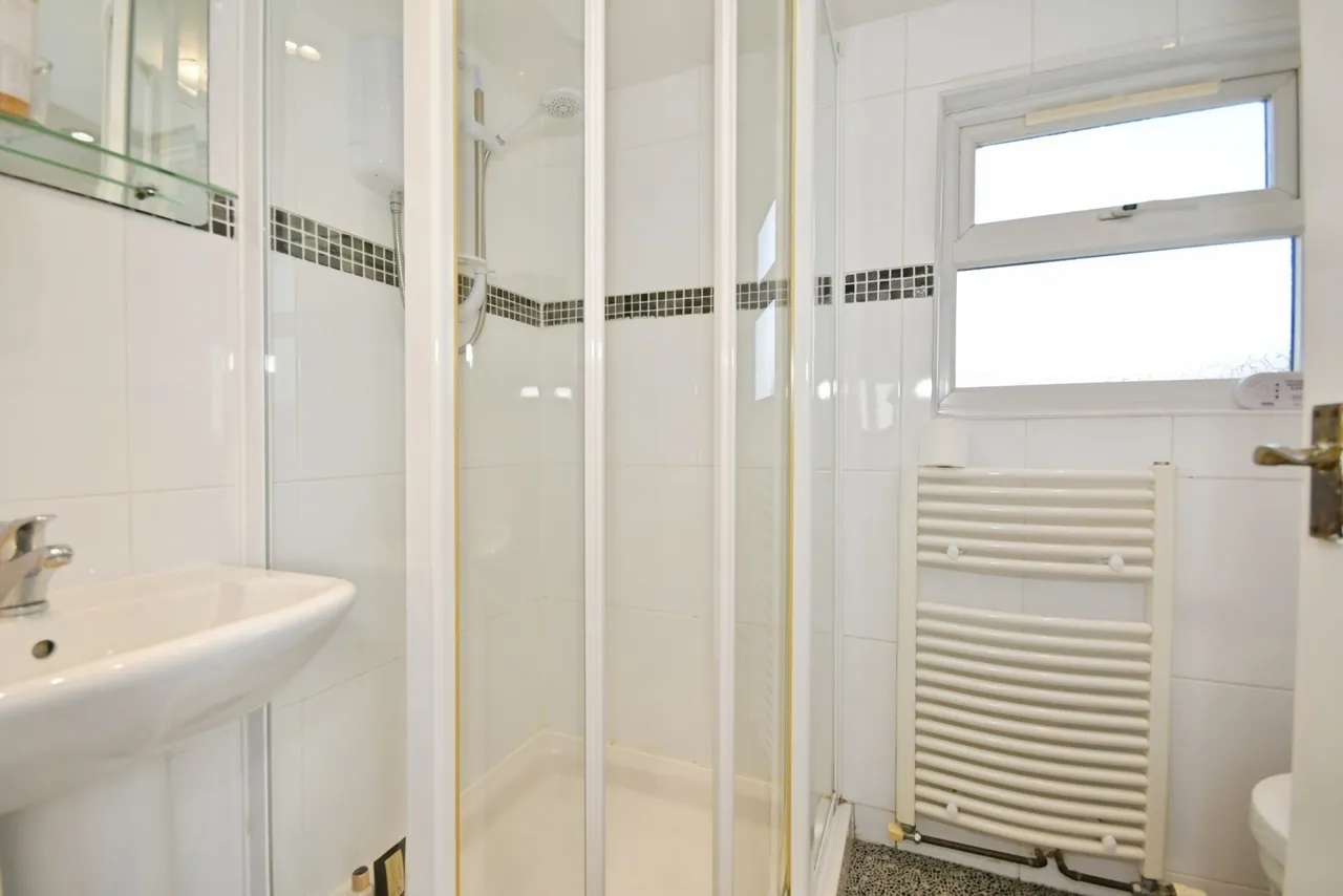 Bateman Close, New Whittington, S43, photo 9