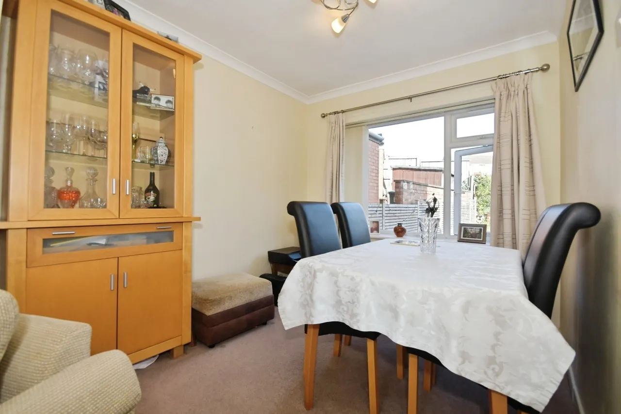 Bateman Close, New Whittington, S43, photo 4