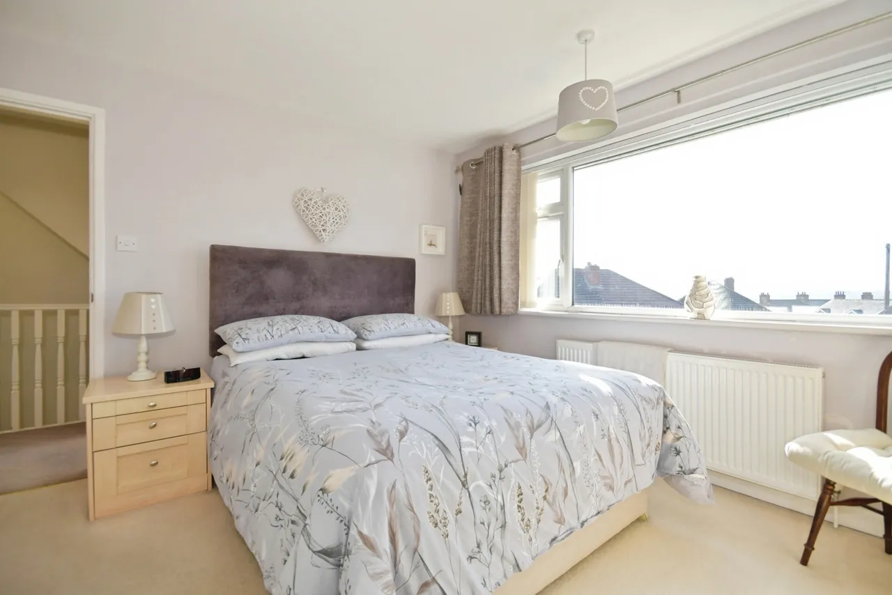 Bateman Close, New Whittington, S43, photo 15