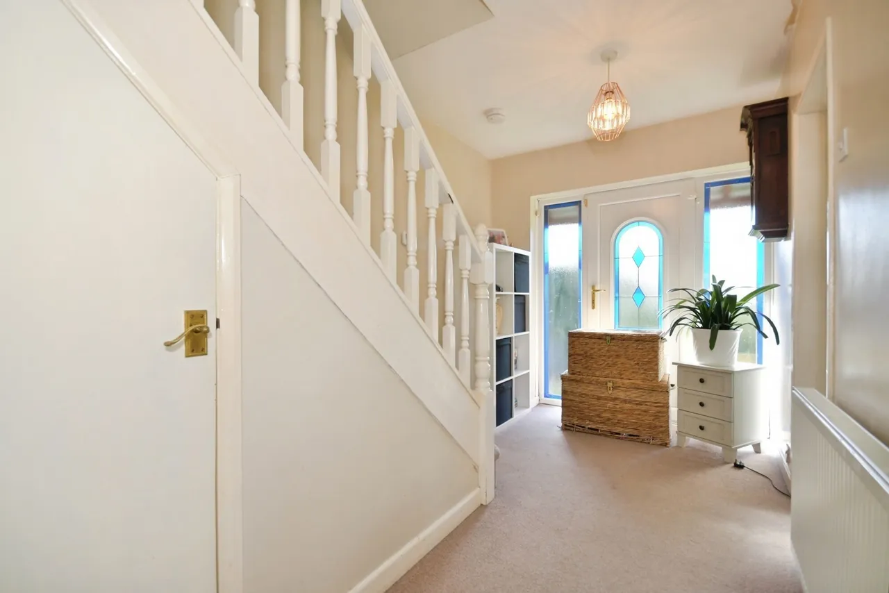 Bateman Close, New Whittington, S43, photo 12